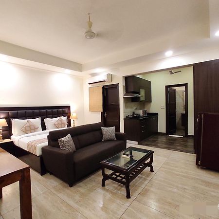 When In Gurgaon - Artemis Hospital 1 Min Walk, Fortis & Medanta 4 Mins Drive 外观 照片