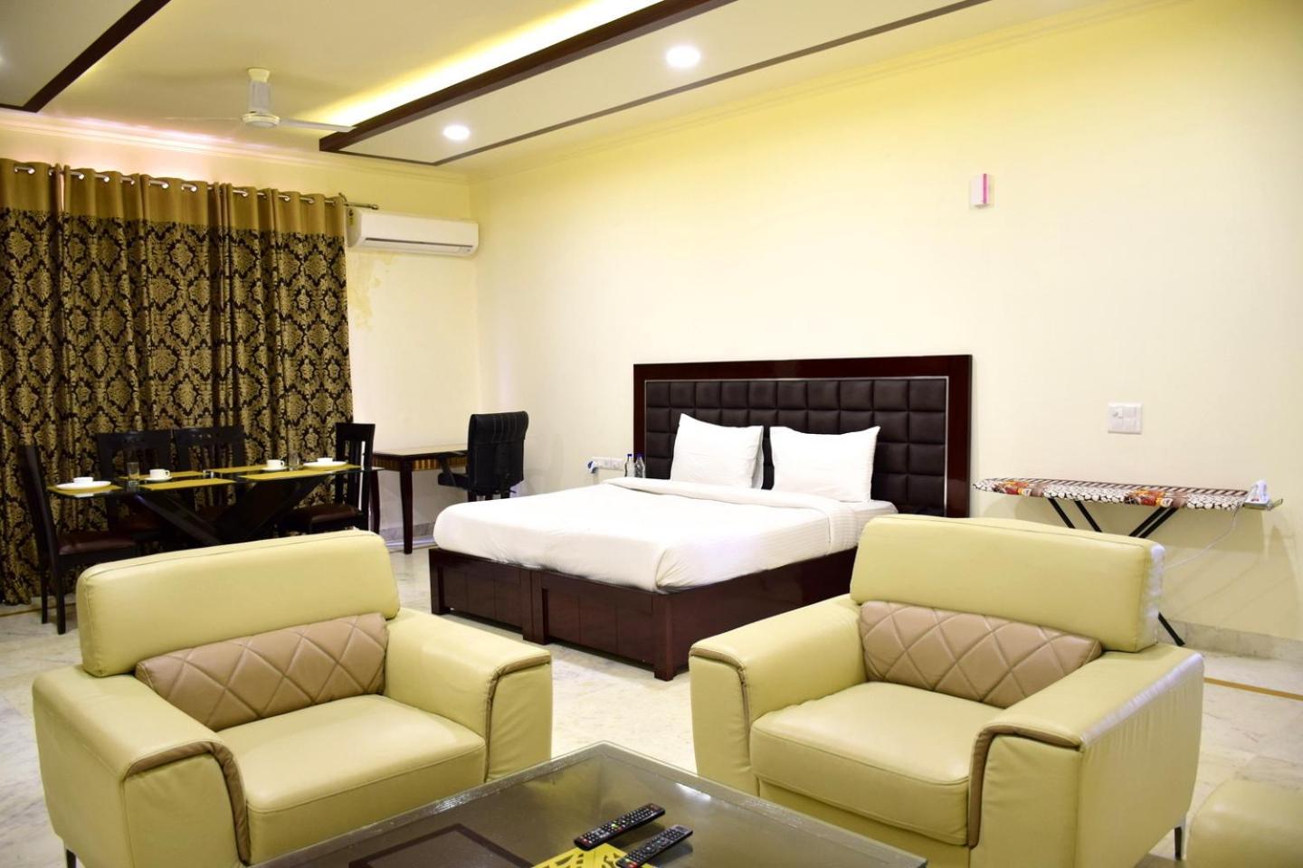 When In Gurgaon - Artemis Hospital 1 Min Walk, Fortis & Medanta 4 Mins Drive 外观 照片