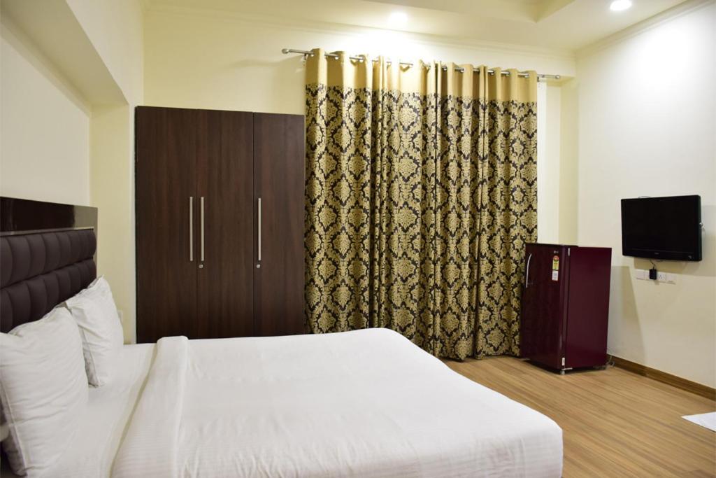 When In Gurgaon - Artemis Hospital 1 Min Walk, Fortis & Medanta 4 Mins Drive 外观 照片